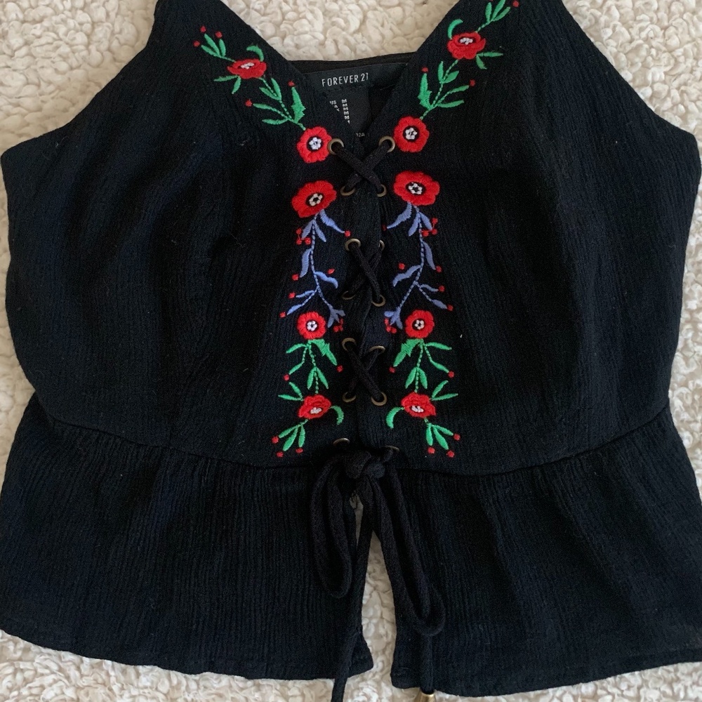 Forever 21 Black Floral Embroidered Crop Top - Picture 2 of 5